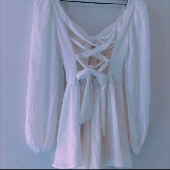 ɴᴡᴛ ʜᴏᴘᴇ's Swiss Dot Tie Front Lace Up Back Romper - Picture 7 of 7